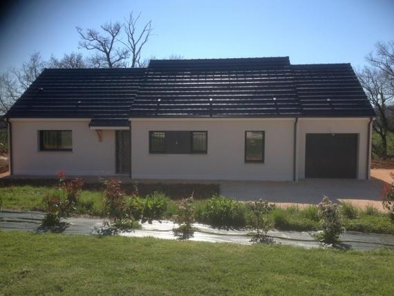 maison rectangulaire, réceptionnée à Saint Viance
